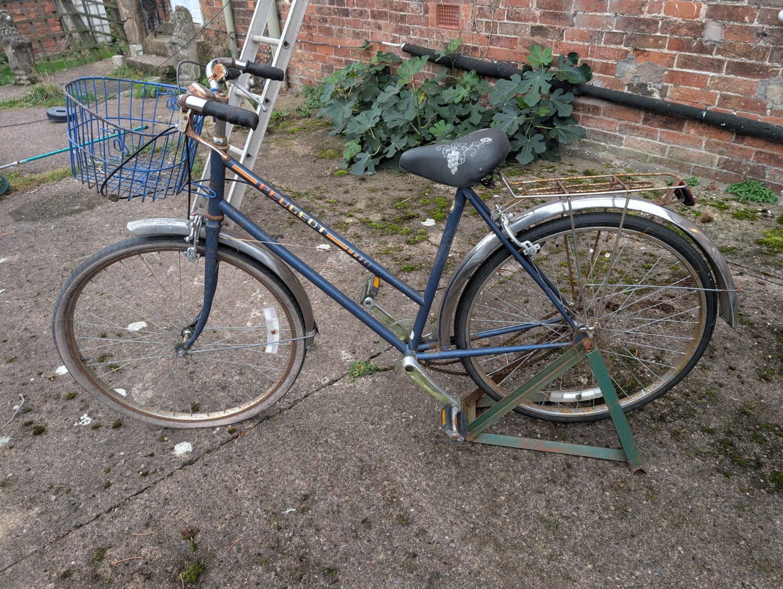 Vintage Peugeot Ladies Bicycle – Classic French Bike Great Restoration Project