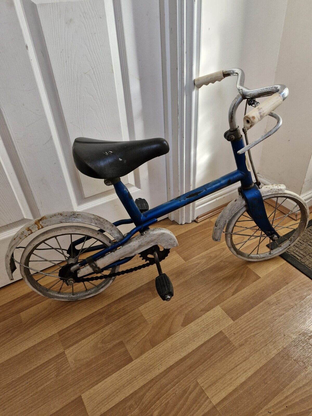 RALEIGH VINTAGE CHILDS BIKE - RESTORATION PROJECT - ASKING PRICE REDUCED