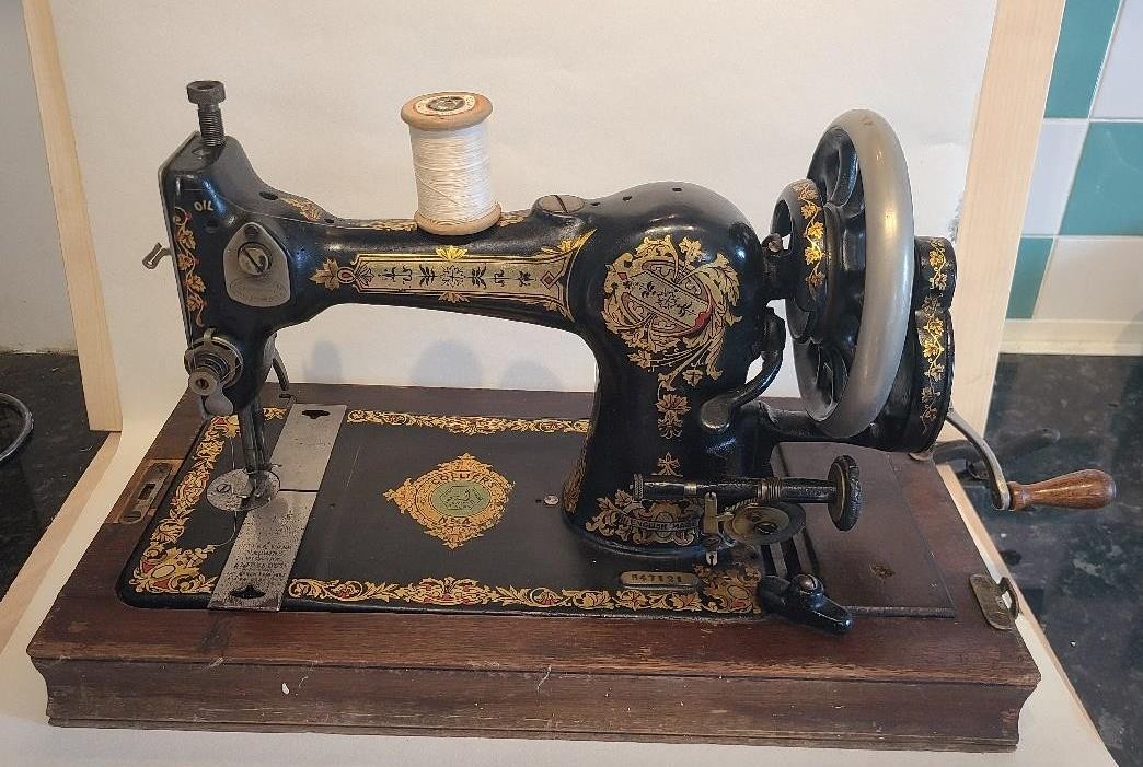 Vintage Collier & Son Ltd No.4 Tabletop Sewing Machine for Restoration
