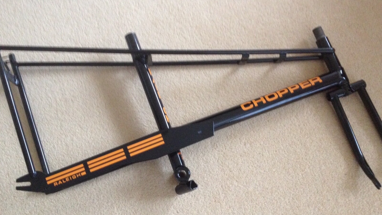 RALEIGH CHOPPER RESTORATION Mk1 FRAME, FORKS & CHAINGUARD SERVICE