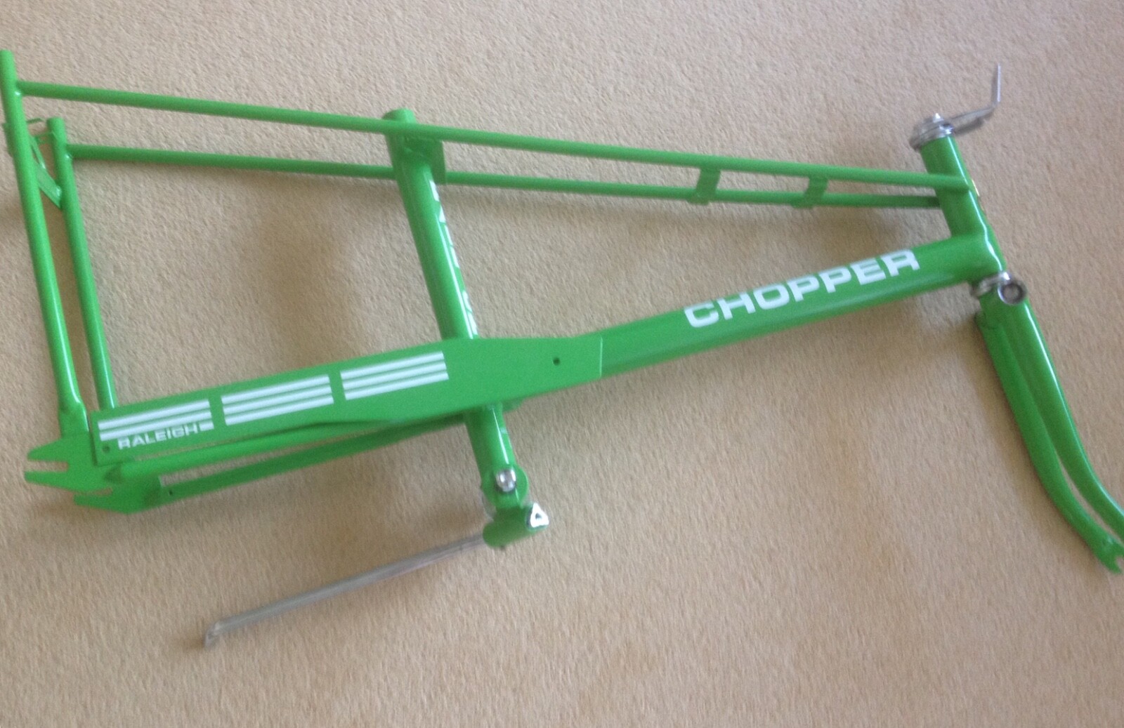 RALEIGH CHOPPER RESTORATION Mk1 FRAME, FORKS & CHAINGUARD SERVICE