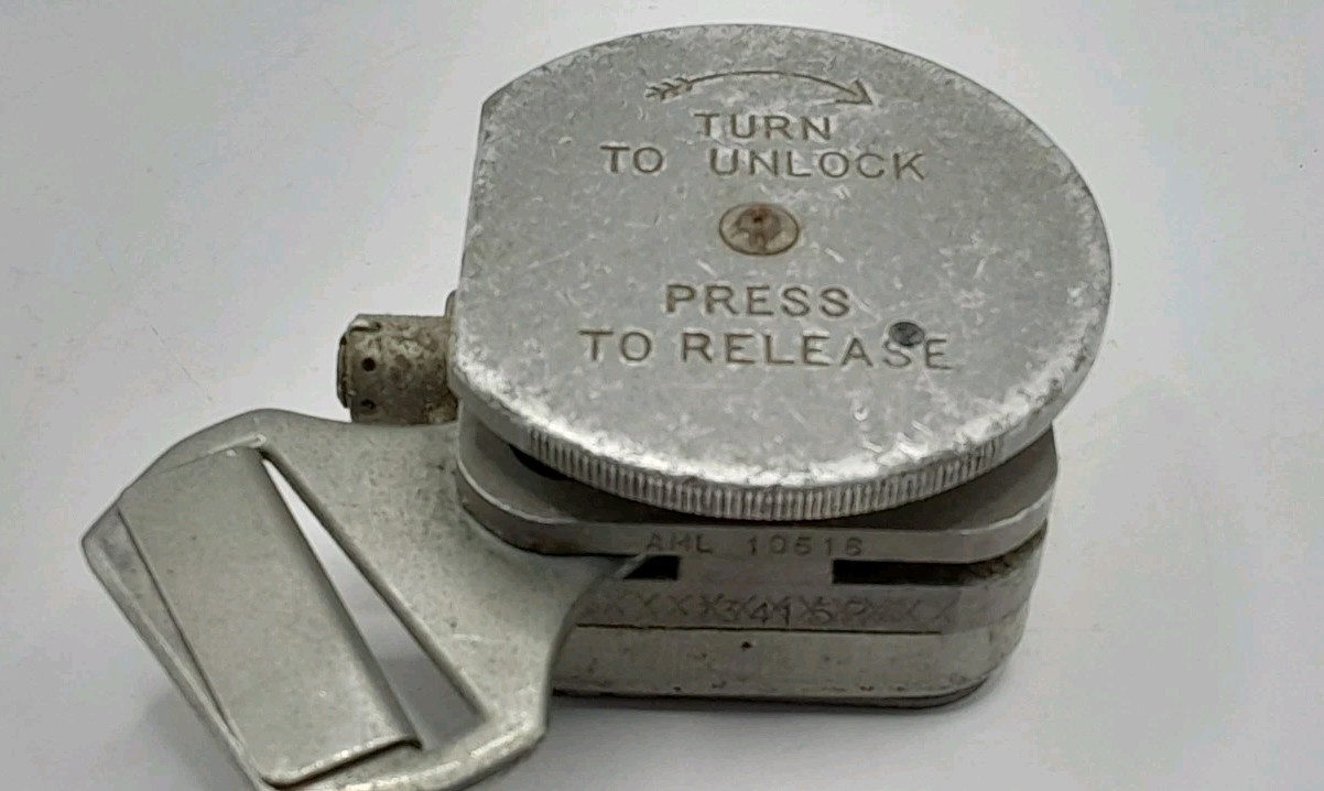 RAF 15A 970 Early Buckle , AML 10516